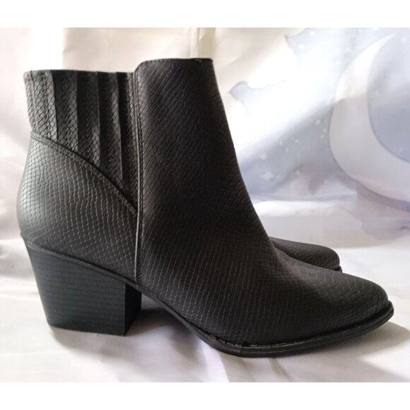 A.N.A. Black Delco Ankle Boots Size 10 Block Heel Memory Foam - Picture 2 of 5